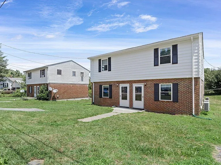 713 Bibb St NE — Photo 18