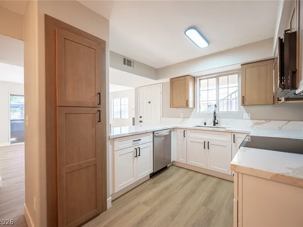 2725 S Nellis Blvd Unit 1040, Las Vegas, NV 89121