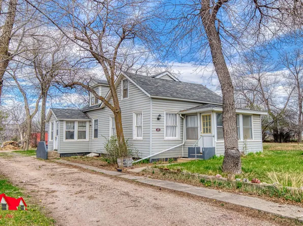 629 Willow St, Upton, WY 82730