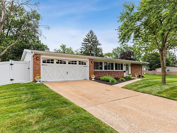 2nd image of 2635 N Waterford Dr