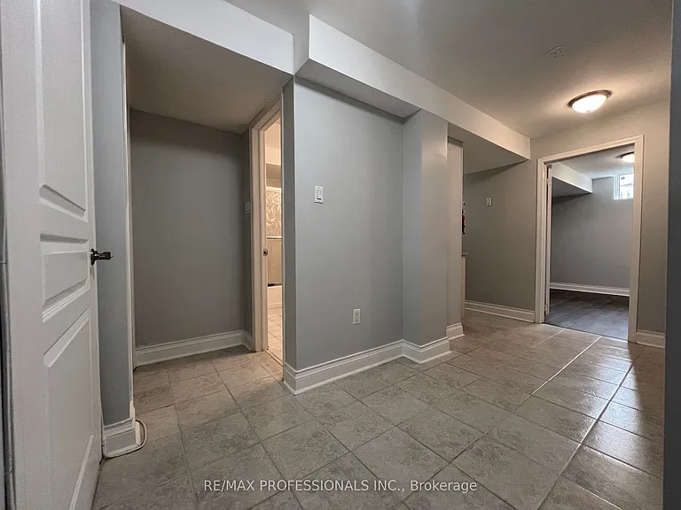 110 Springview Dr — Photo 30