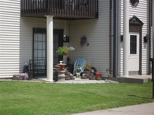 private patios/balconies