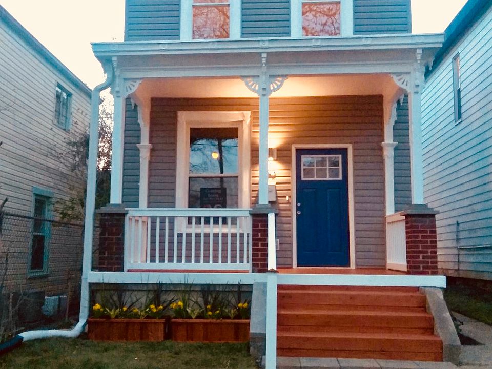 1st image of 219 Congress Ave