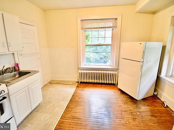 4th image of 5139 Pulaski Ave APT 2R