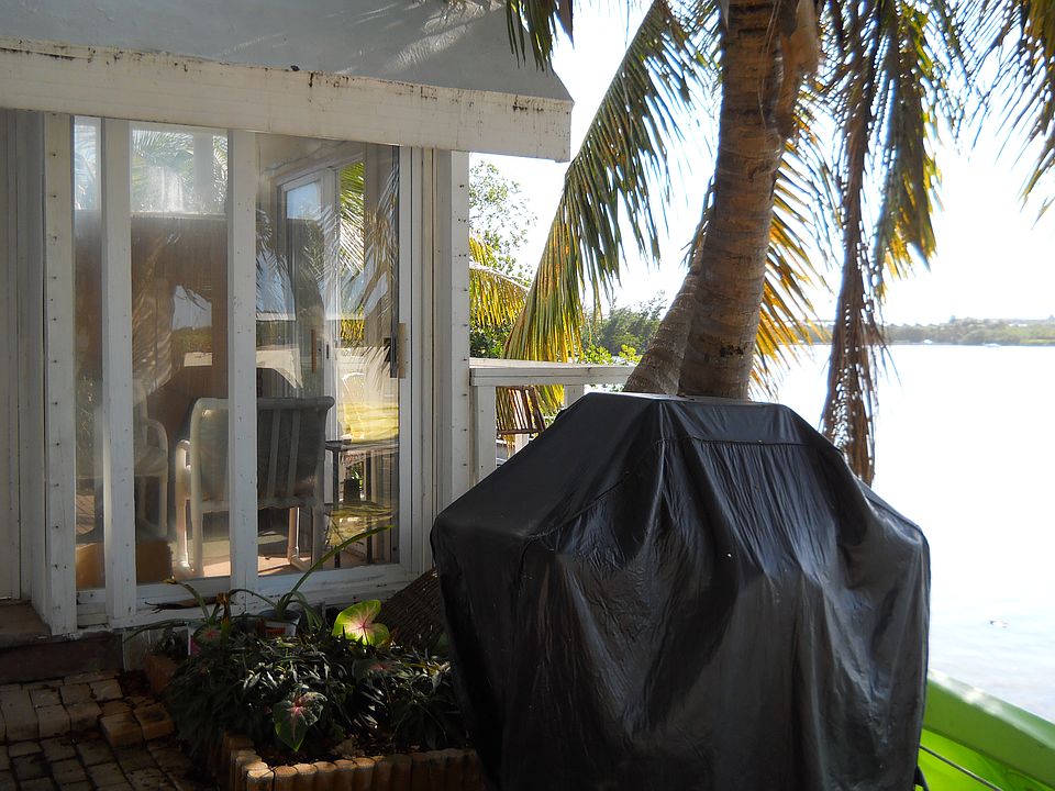 side porch