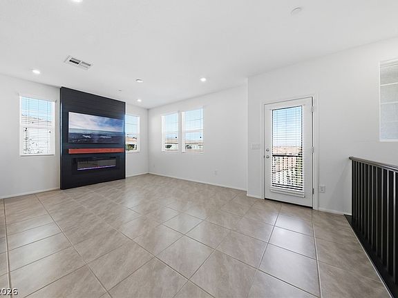 5th image of 8038 Roughcut Ave