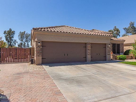 3rd image of 20420 N 93RD Drive