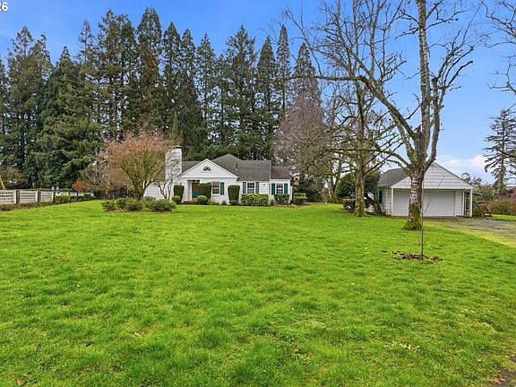 2nd image of 300 S Devine Rd