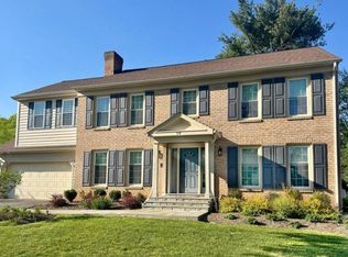 16 Hollyberry Ct, Rockville, MD 20852