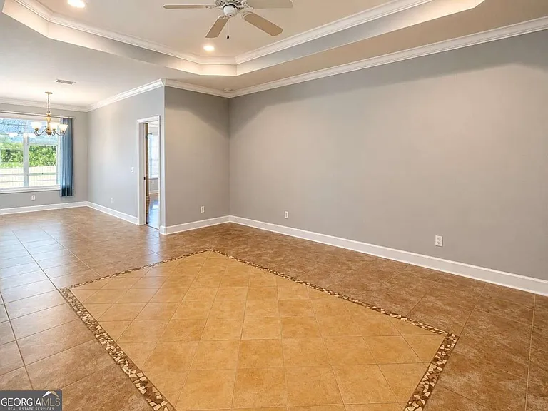 233 Austin Ryan Dr — Photo 6