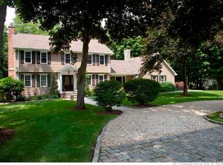 10 Stone Manor Dr, Milford, CT 06461