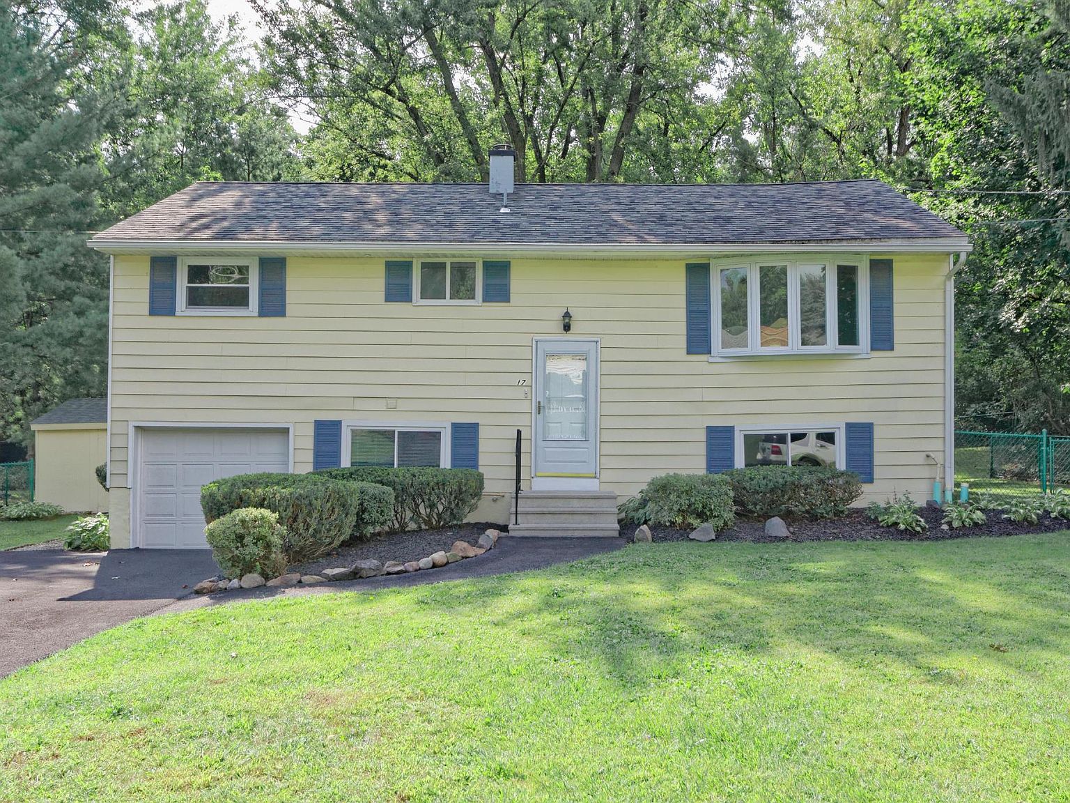 17 Garrett Dr, Waterford, NY 12188 Zillow