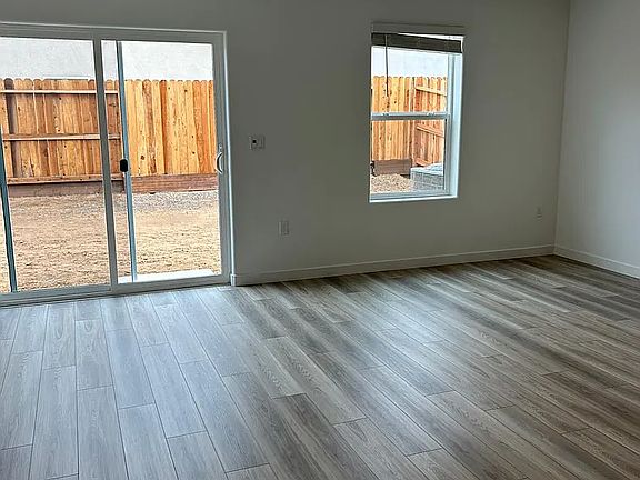 5th image of 7452 Penfield Dr