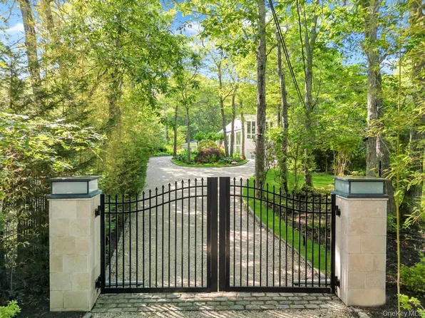 2222 Noyack Road, Sag Harbor, NY 11963