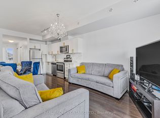 630 Rogers Rd #21, Toronto, ON M6M0B4