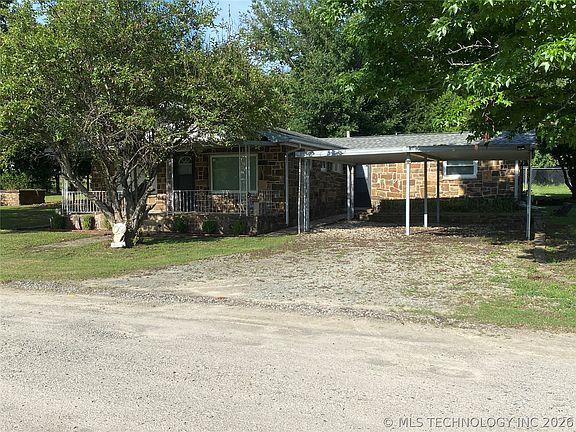 2nd image of 27 Rock Creek Dr
