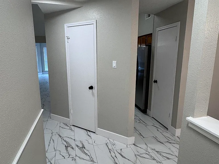 7722 Covington Dr — Photo 4