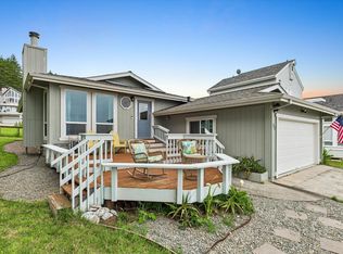 104 Sea View Rd, Whitethorn, CA 95589