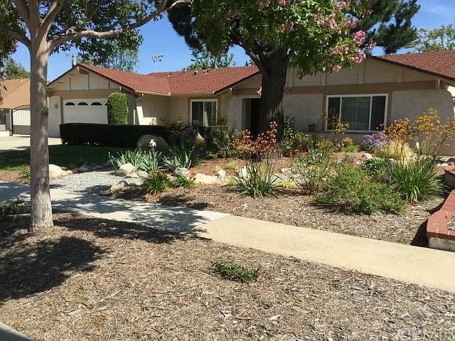 1st image of 8979 Alta Loma Dr
