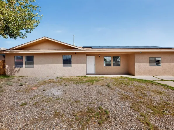816 La Luz Dr, Belen, NM 87002