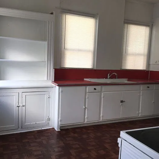 136 King St #A — Photo 3