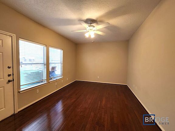 3rd image of 319 Birdsall St