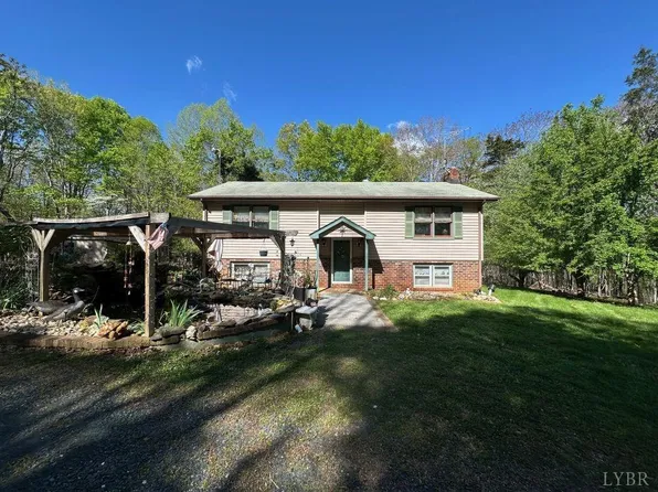 273 Ridgeview Ln, Madison Heights, VA 24572