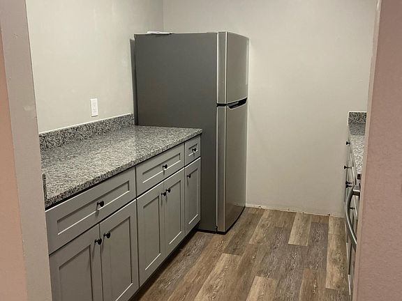 4th image of 4073 Tower St