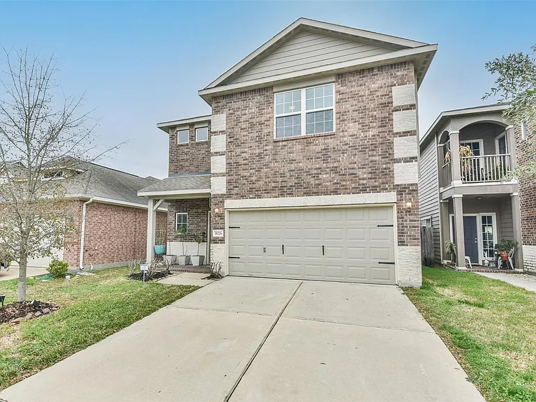 18226 Chianti Ridge Dr — Photo 2