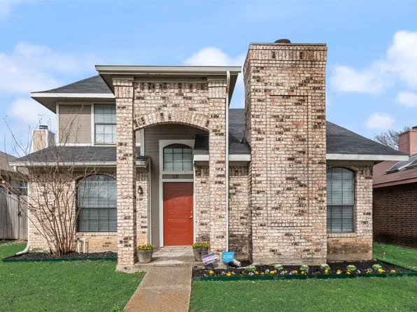 1135 Southpointe Dr, Desoto, TX 75115