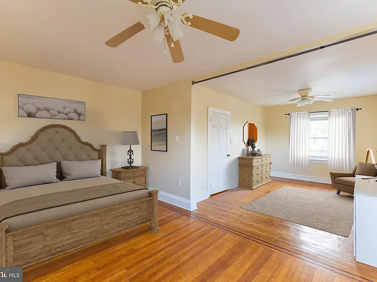 2216 Georges Ln — Photo 24