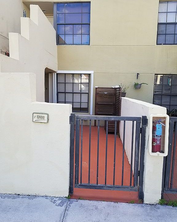 Front patio and entrance
