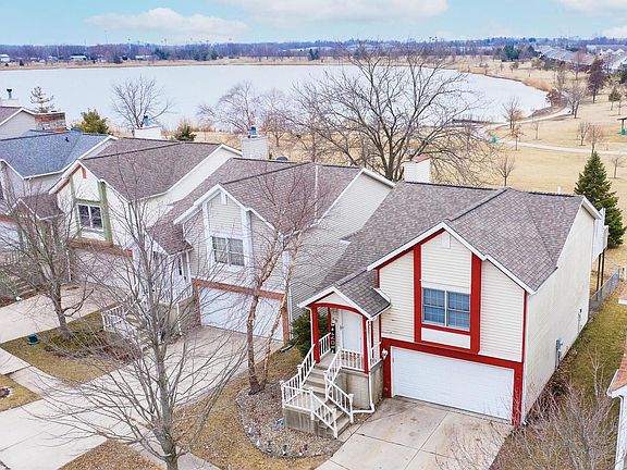 4th image of 42 Parkshores Dr