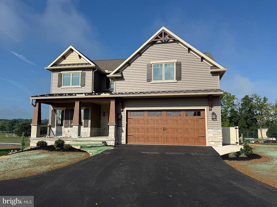 1st image of 233 Parkside Pl