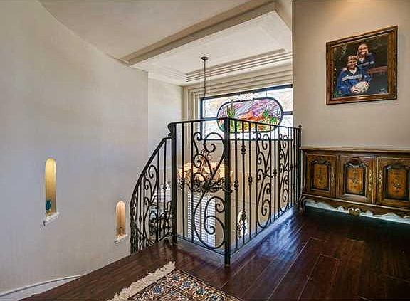 4th image of 624 Bluff Canyon Cir