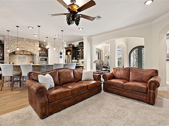 3rd image of 3474 Tuscany Dr