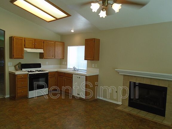 5th image of 43033 Calle Jeminez