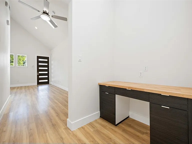 7614 Avenue L — Photo 14