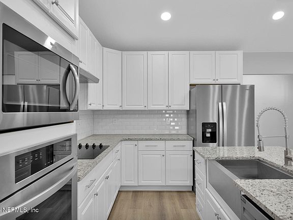 4th image of 3072 N COBBLEWOOD Lane