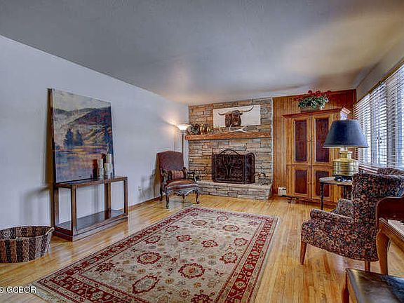 5th image of 716 N 8th St