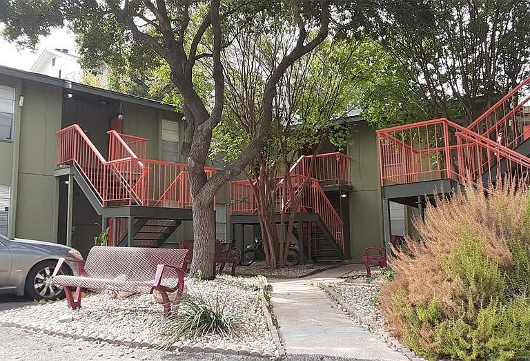 808 Winflo Dr #202 — Photo 9