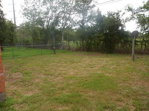2nd image of 3706 Forestwood Dr #B