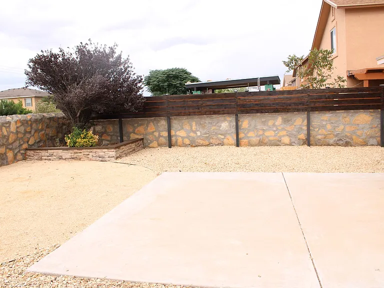 14313 Island Point Dr — Photo 24