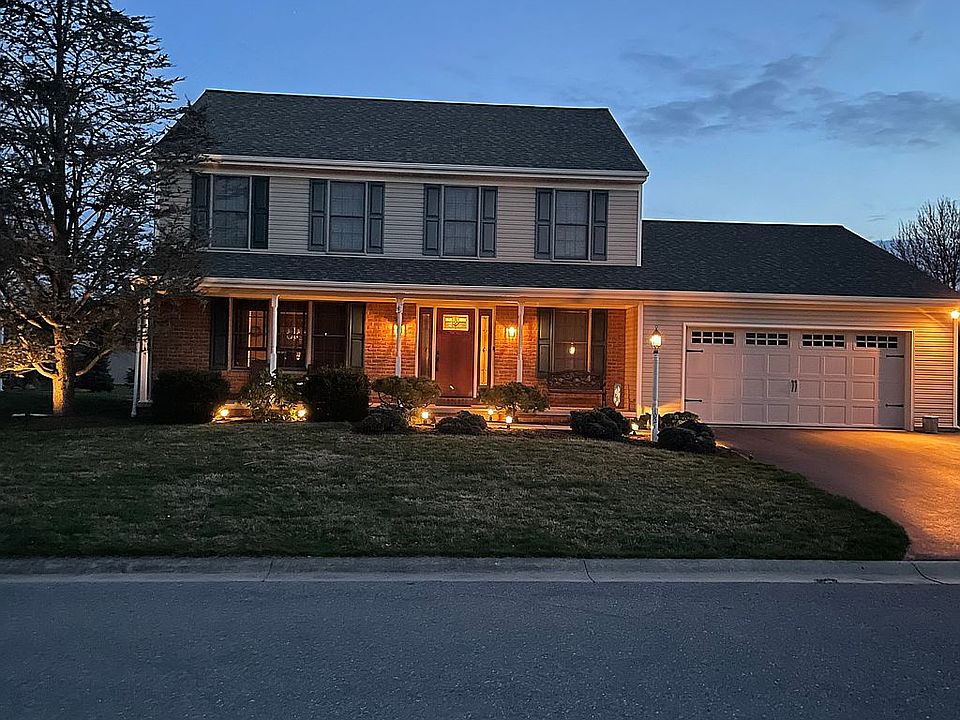 2nd image of 1021 Roesser Dr