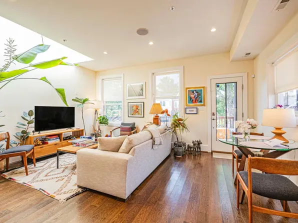 1682 Irving St NW APT 4, Washington, DC 20010