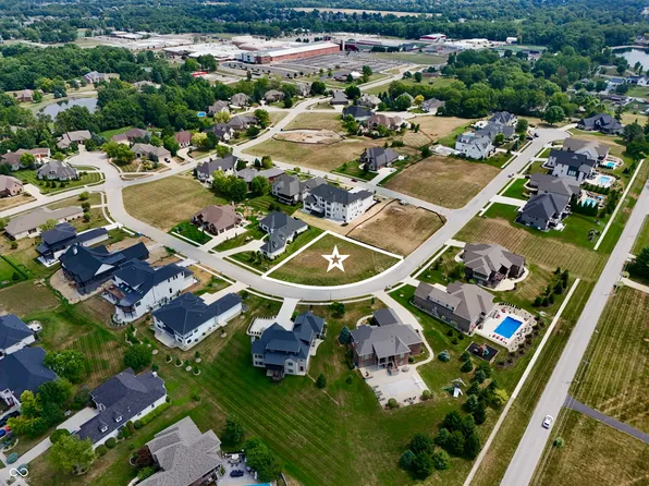 5232 Nottinghill Ct, Greenwood, IN 46143