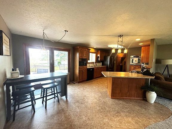 5th image of 1110 Terrace Rd