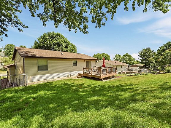3rd image of 4212 Valley Dr NW