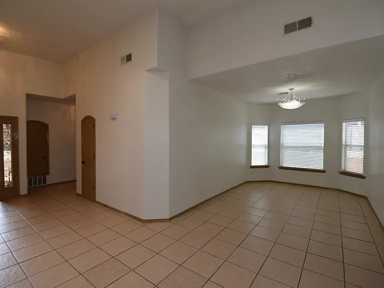 13737 Paseo Sereno Dr — Photo 7