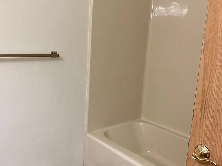 Walnut Grove Apartments — Photo 11